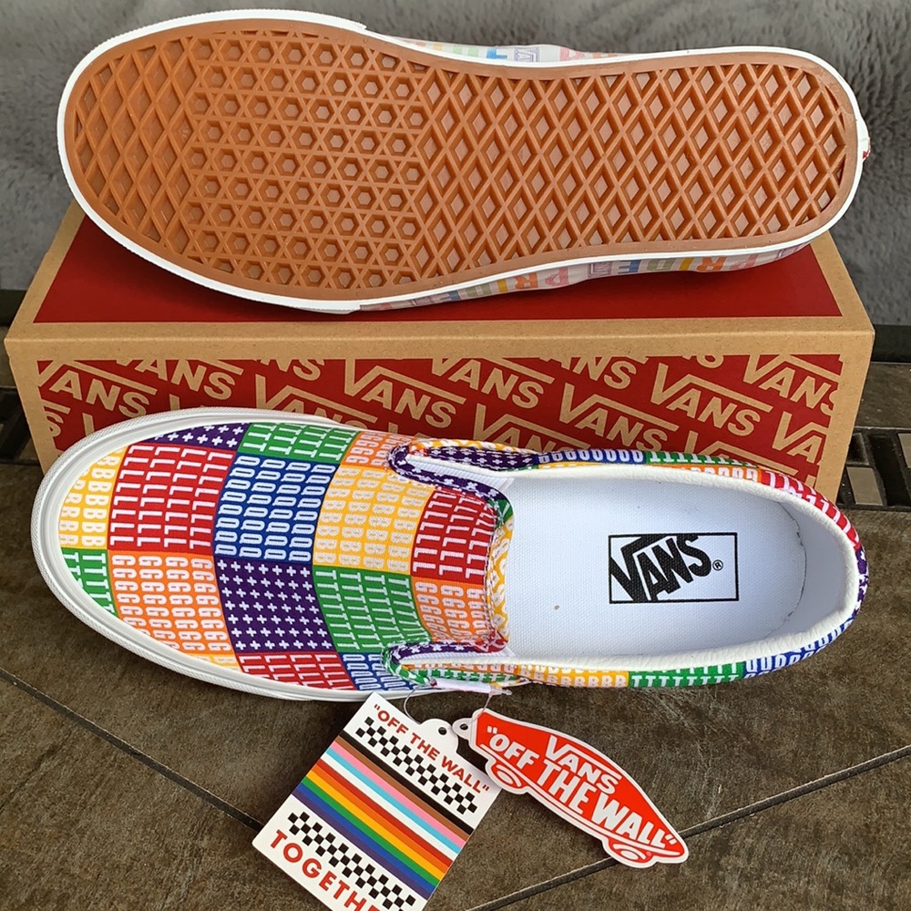 VANS CLASSIC SLIP ON PRIDE MULTI/TRUE WHITE MENS - Picture 8 of 16